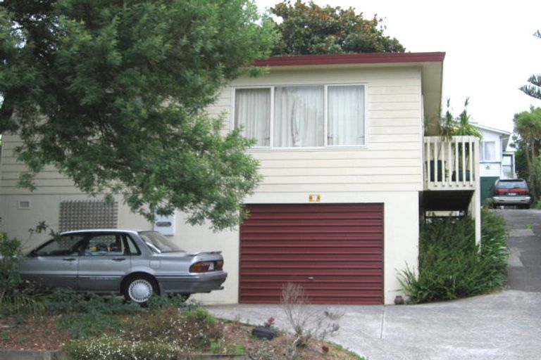 Photo of property in 2/25 Park Road, Glenfield, Auckland, 0629