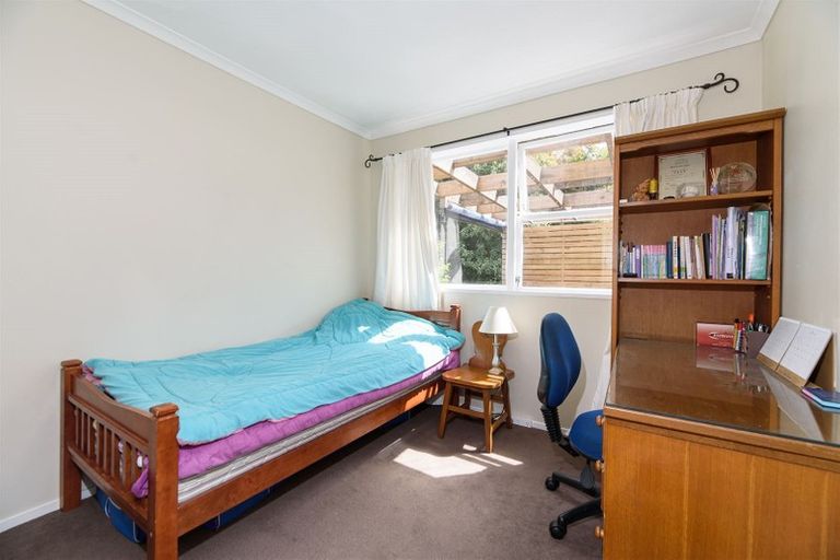 Photo of property in 23 Malters Place, Browns Bay, Auckland, 0630