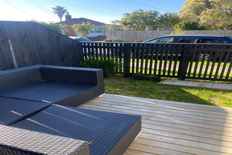 Photo of property in 2/2 Anthony Place, Pakuranga, Auckland, 2010