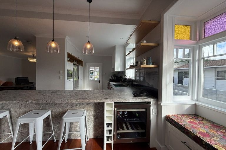 Photo of property in 6 Second Avenue, Avenues, Whangarei, 0110