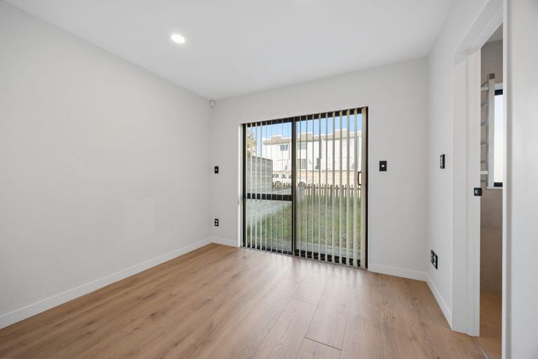 Photo of property in 20 Meritage Lane, Te Atatu South, Auckland, 0610