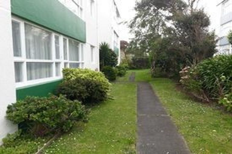 Photo of property in Armstrong Court, 12/12 Angus Avenue, Berhampore, Wellington, 6023