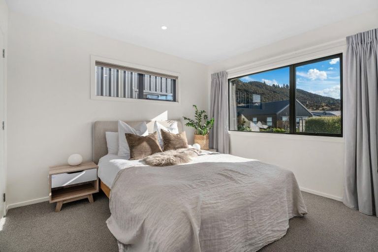 Photo of property in 29 Marbleleaf Lane, Albert Town, Wanaka, 9305