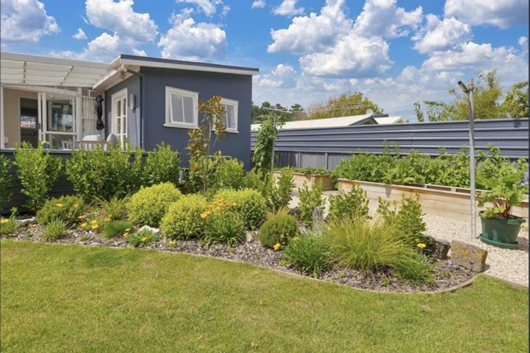 Photo of property in 32 Chamberlain Avenue, Amberley, 7481