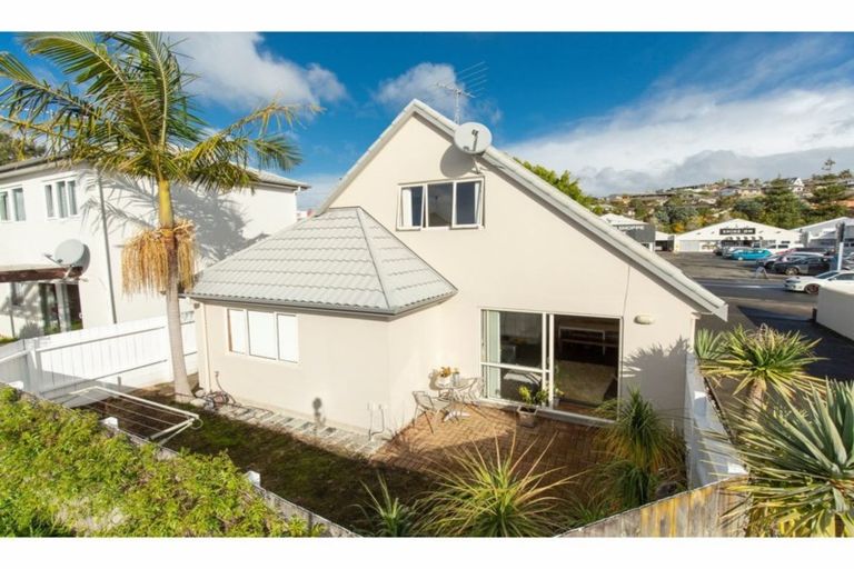 Photo of property in 1/670 Whangaparaoa Road, Stanmore Bay, Whangaparaoa, 0932
