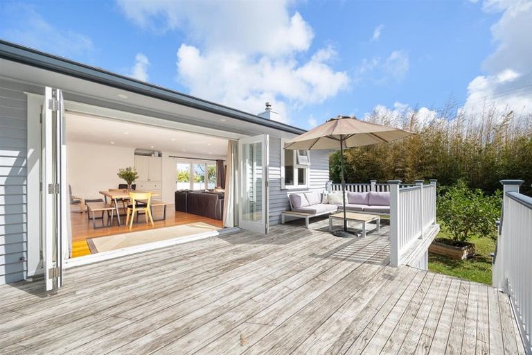 Photo of property in 603 Peak Road, Helensville, 0875