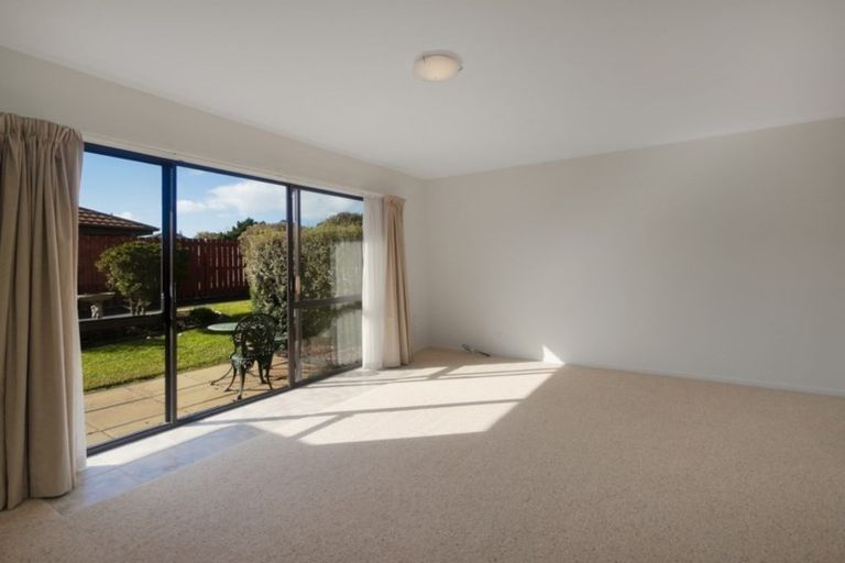 Photo of property in 1/43 Aberfeldy Avenue, Highland Park, Auckland, 2010