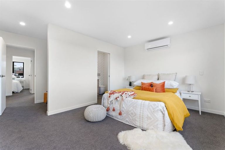 Photo of property in 4/388 Glenfield Road, Glenfield, Auckland, 0629