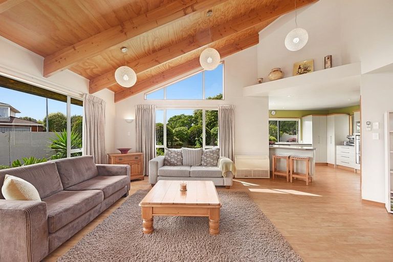 Photo of property in 1 Stead Crescent, Stoke, Nelson, 7011