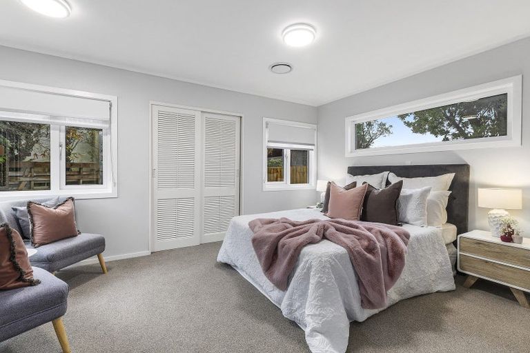 Photo of property in 17 John Witton Drive, Crofton Downs, Wellington, 6035