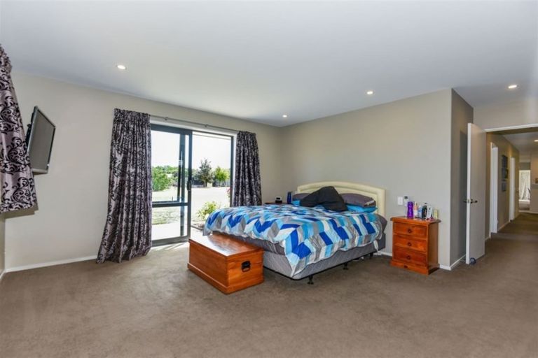Photo of property in 2 Jacks Drive, West Melton, 7618