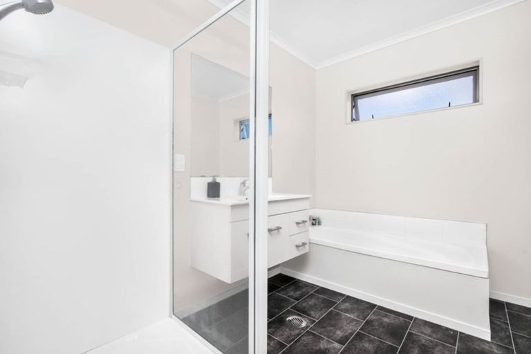 Photo of property in 30 Ipukarea Street, Weymouth, Auckland, 2103