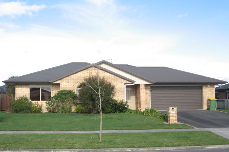 Photo of property in 22 Farringdon Avenue, Rototuna North, Hamilton, 3210