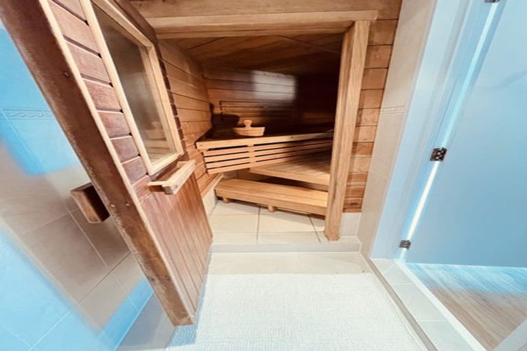 Photo of property in 35 Victory Street, Welcome Bay, Tauranga, 3112