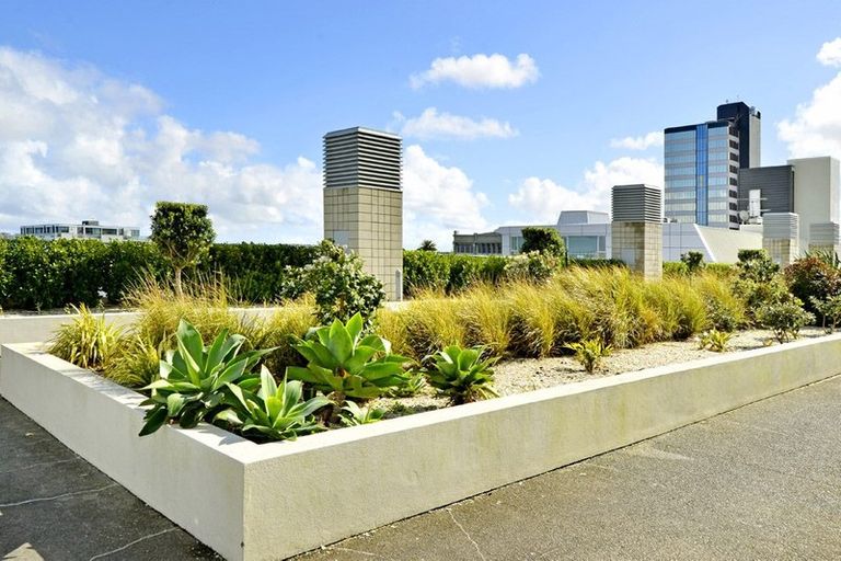 Photo of property in Sentinel Apartments, 1103/3 Northcroft Street, Takapuna, Auckland, 0622