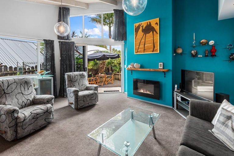 Photo of property in 19b Commins Road, Onerahi, Whangarei, 0110