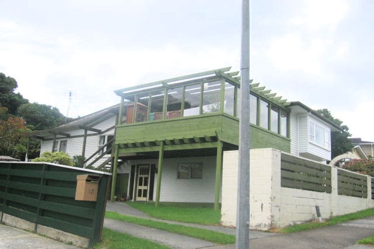 Photo of property in 17 Mulberry Street, Maungaraki, Lower Hutt, 5010