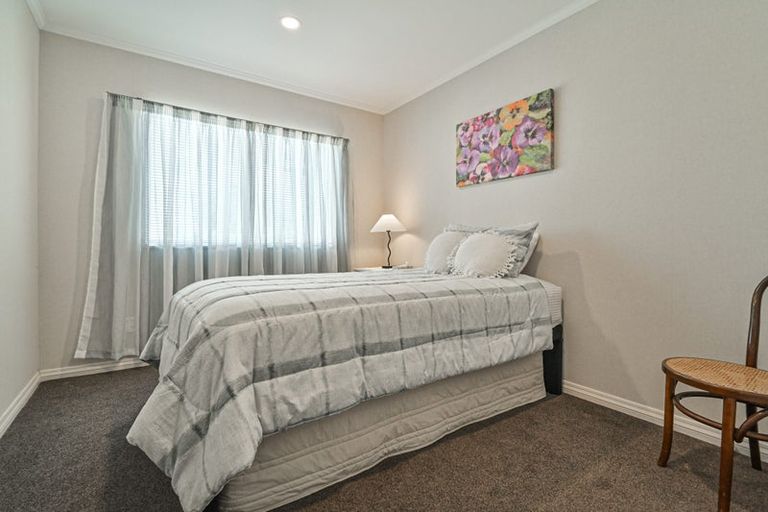 Photo of property in 1/217 Mcleod Street, Camberley, Hastings, 4120