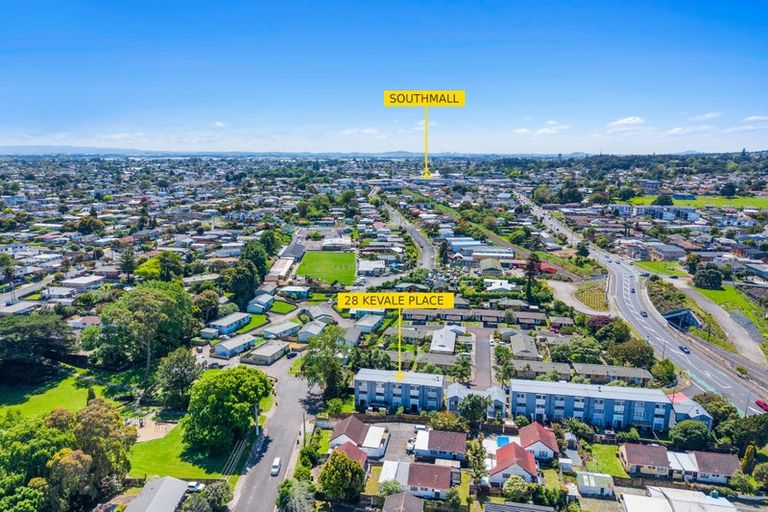 Photo of property in 28 Kevale Place, Manurewa, Auckland, 2102