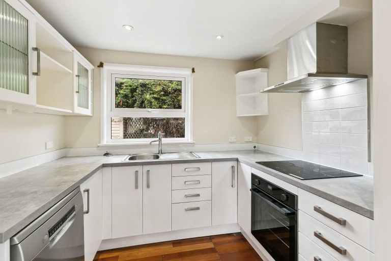 Photo of property in 33 Collingwood Street, Waterloo, Lower Hutt, 5011