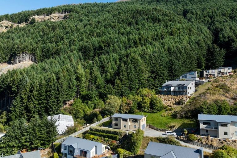 Photo of property in 19b Arawata Terrace, Fernhill, Queenstown, 9300