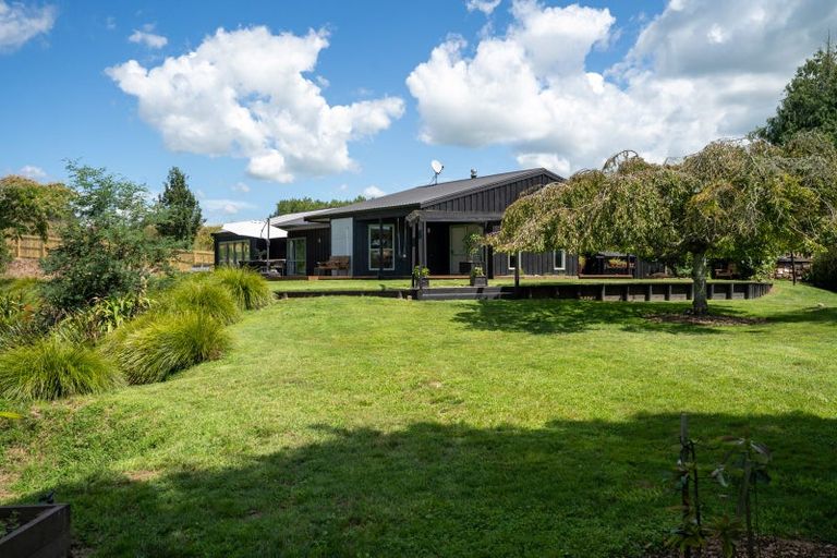 Photo of property in 36 Silverwood Lane, Leamington, Cambridge, 3495