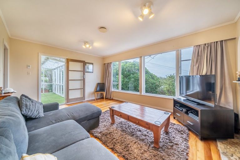 Photo of property in 26 Arapiko Street, Johnsonville, Wellington, 6037