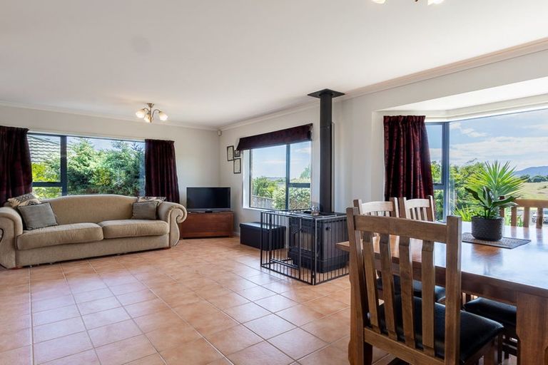 Photo of property in 14 Barrett Drive, Waikanae Beach, Waikanae, 5036