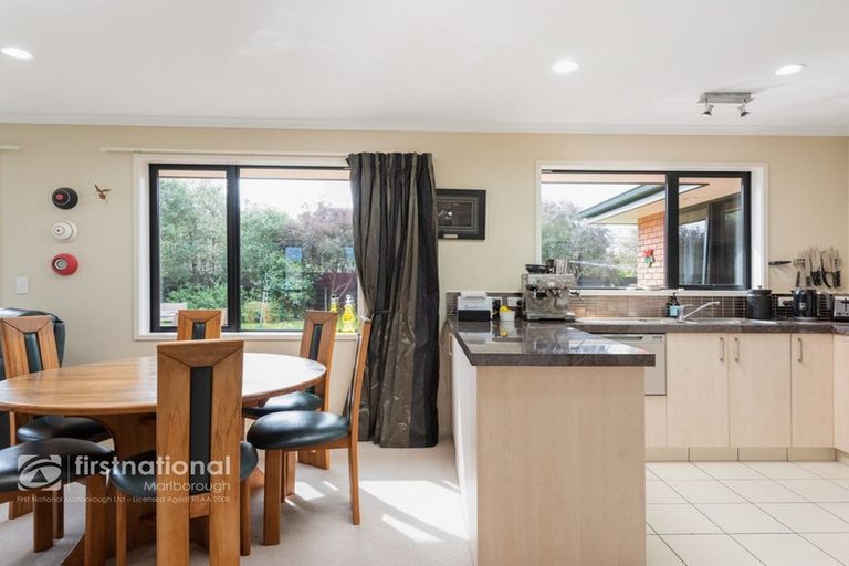 Photo of property in 32 River Terrace, Renwick, 7204