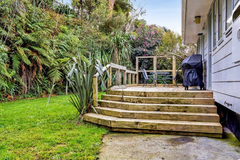 Photo of property in 73 Heta Road, Highlands Park, New Plymouth, 4312