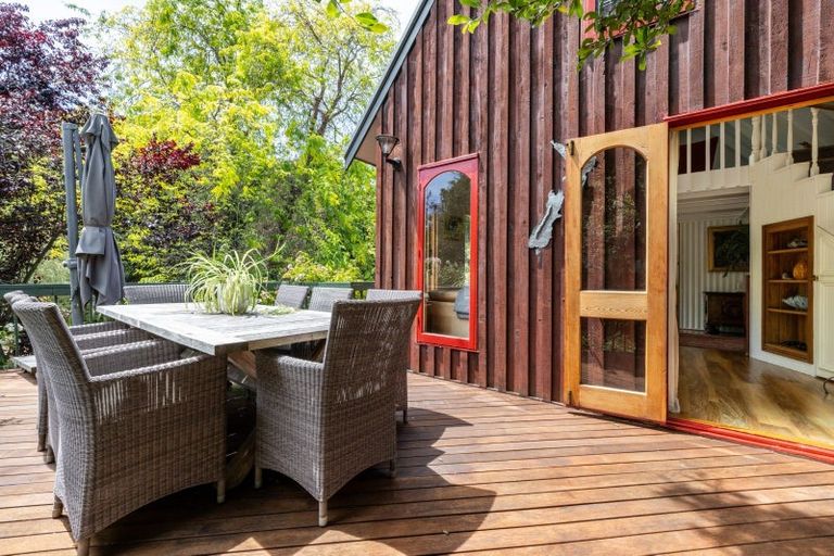 Photo of property in 77 Kopanga Road, Havelock North, 4130