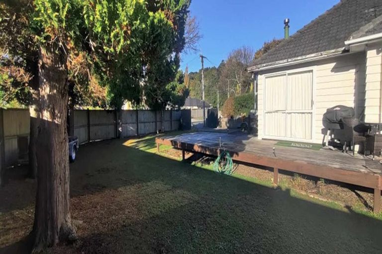 Photo of property in 52 Heretaunga Square, Silverstream, Upper Hutt, 5019