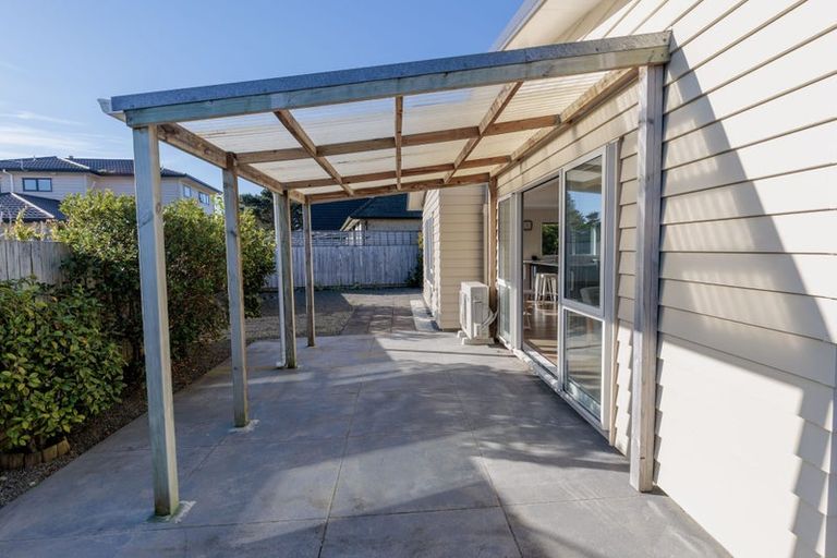 Photo of property in 4 Montego Place, Grenada Village, Wellington, 6037