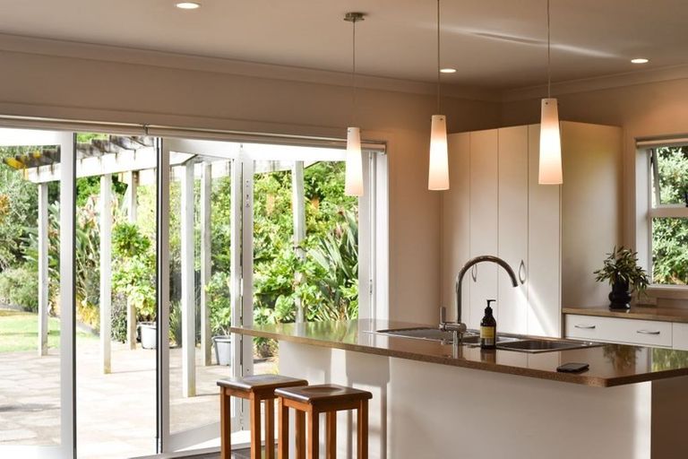 Photo of property in 40 Edkins Road, Kerikeri, 0230