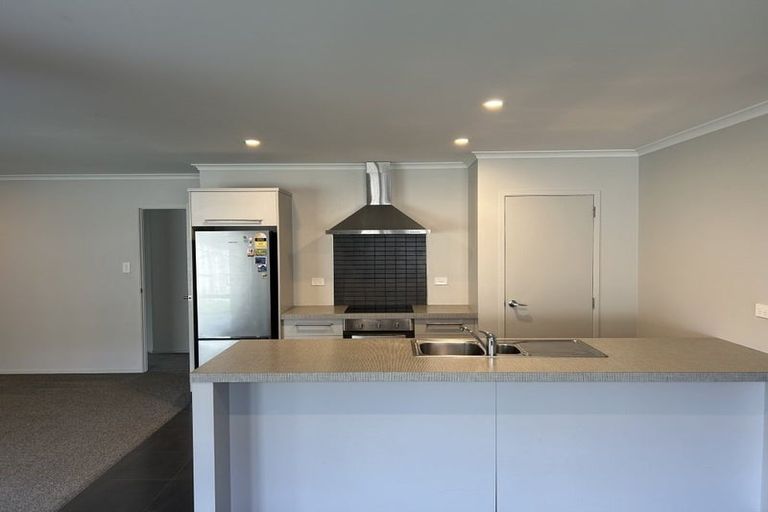 Photo of property in 41 Butterworth Crescent, Papamoa Beach, Papamoa, 3118