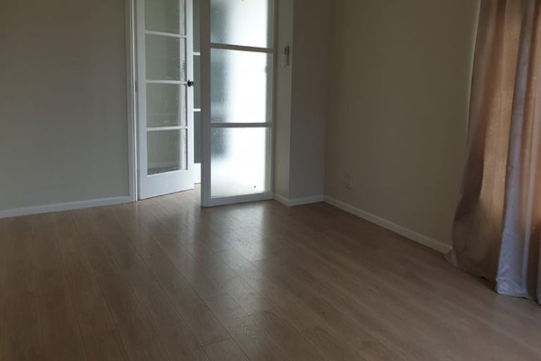 Photo of property in 59 Moore Street, Hillcrest, Auckland, 0627