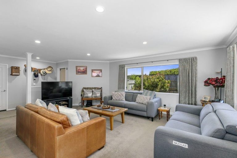 Photo of property in 103 Kirton Drive, Riverstone Terraces, Upper Hutt, 5018