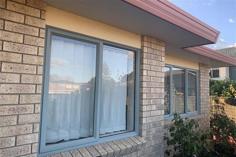Photo of property in 21/43 Fruitvale Road, New Lynn, Auckland, 0600