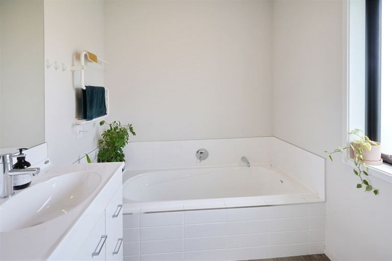 Photo of property in 91 Skyhawk Road, Wigram, Christchurch, 8042