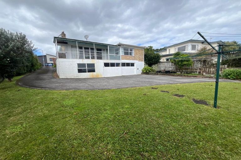 Photo of property in 107 Bradbury Road, Botany Downs, Auckland, 2010