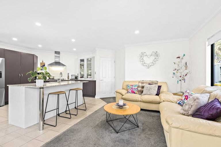 Photo of property in 12 Gold Street, Albany Heights, Auckland, 0632