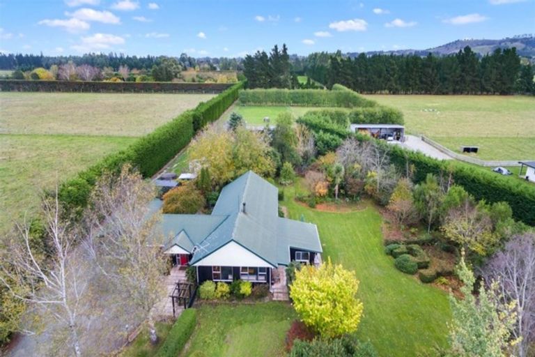 Photo of property in 27 Powells Road, Oxford, 7430