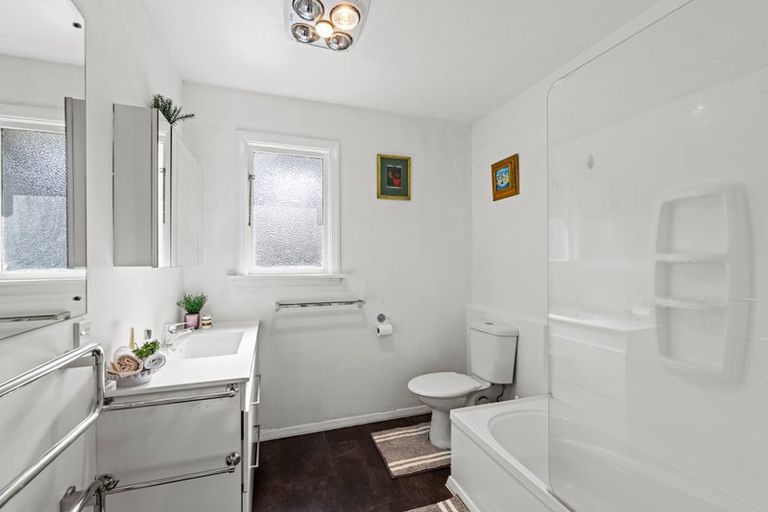 Photo of property in 359 Greers Road, Bishopdale, Christchurch, 8053