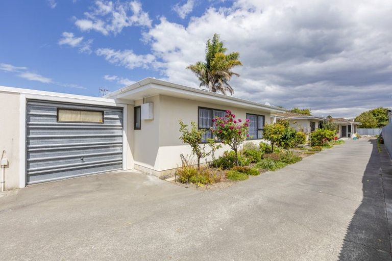 Photo of property in 2/29 Wellesley Road, Napier South, Napier, 4110