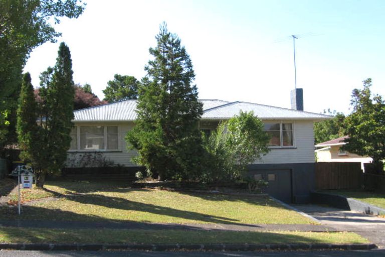 Photo of property in 20 Cutler Street, New Lynn, Auckland, 0600