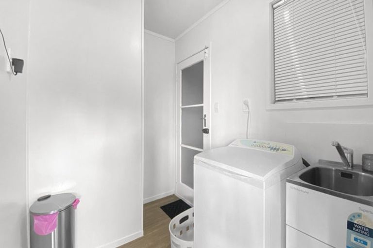 Photo of property in 345 Royal Road, Massey, Auckland, 0614