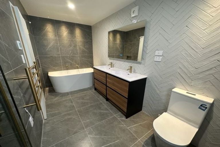 Photo of property in 8d Ringwood Street, Torbay, Auckland, 0630