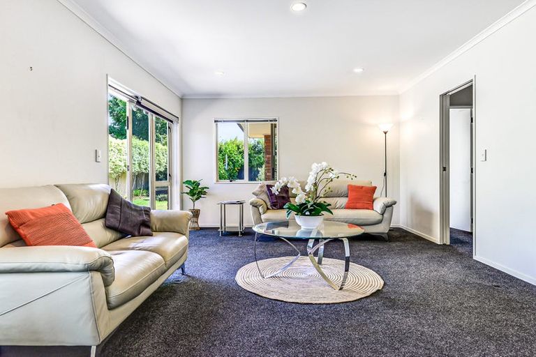 Photo of property in 4 Abergeldie Way, Cambridge, 3434