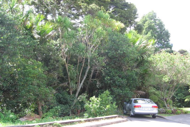 Photo of property in 29 Coroglen Avenue, Birkenhead, Auckland, 0626