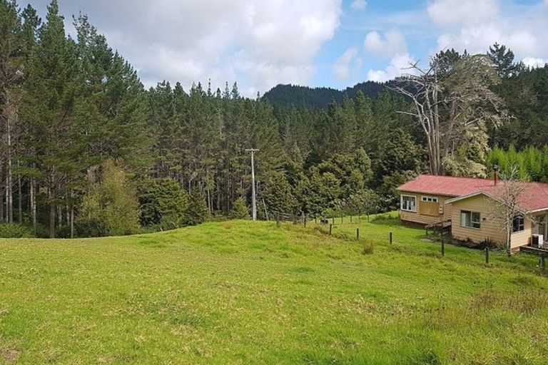 Photo of property in 1053 Waiotehue Road, Herekino, Kaitaia, 0481